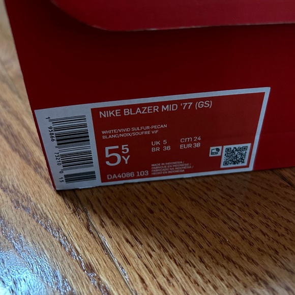 Nike Blazer Mid '77 GS - Picture 3 of 6